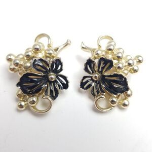 Vintage Black Enamel Grape Leaves and Grape Cluster Clip On Earrings